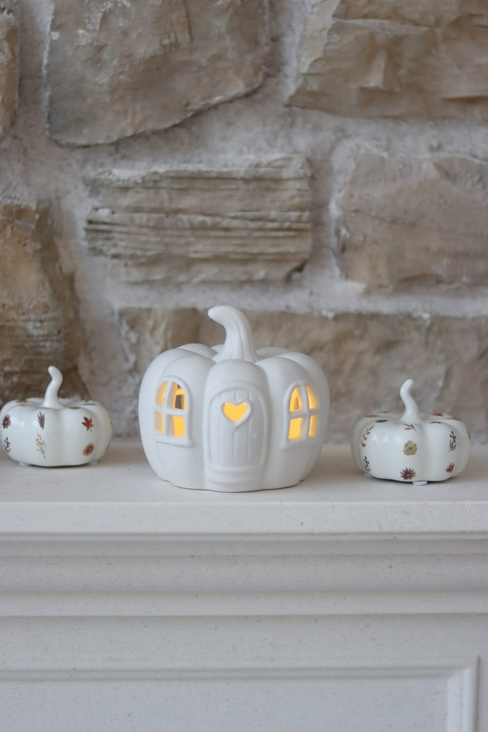 LED Pumpkin House - Heart Door