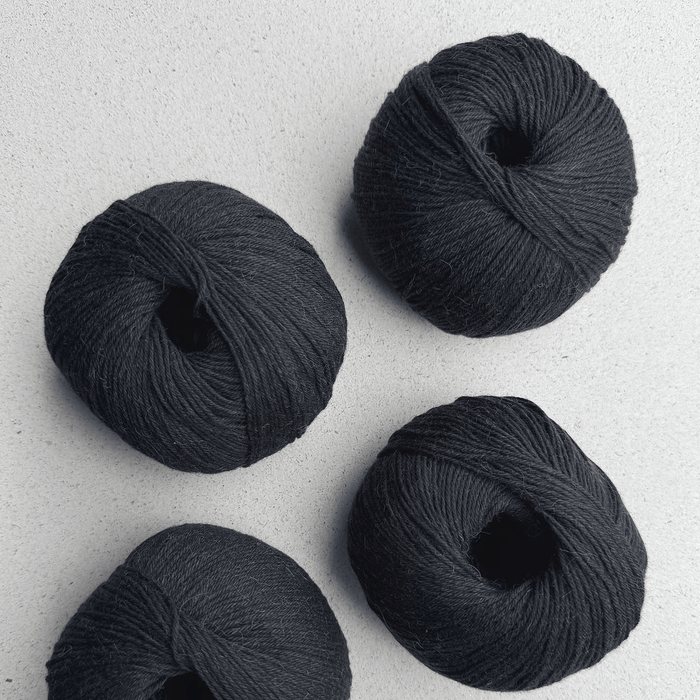 Pascuali Puno Winikunka -50 - Coal  | Yarn at Michigan Fine Yarns