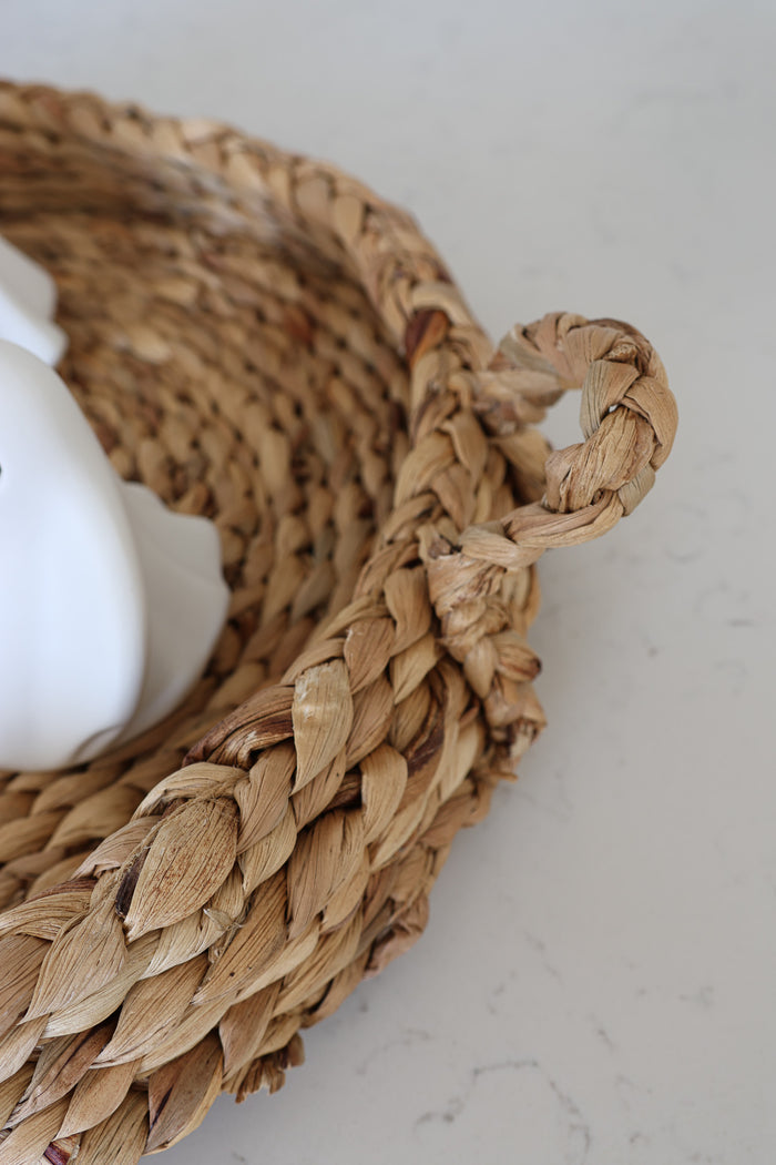 Round Woven Water Hyacinth Tray – Natural