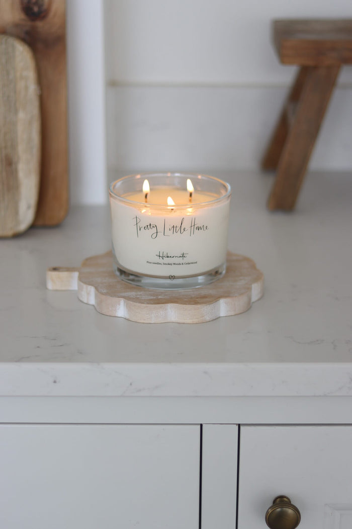 Scalloped Display Board – Whitewash