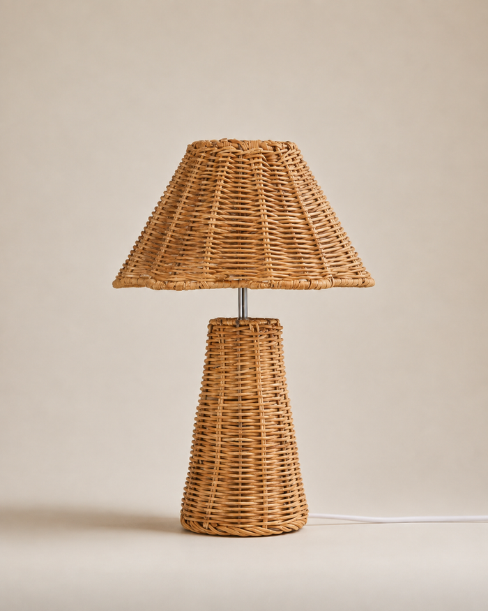 Small Rattan Lamp – Scalloped Edge – Natural