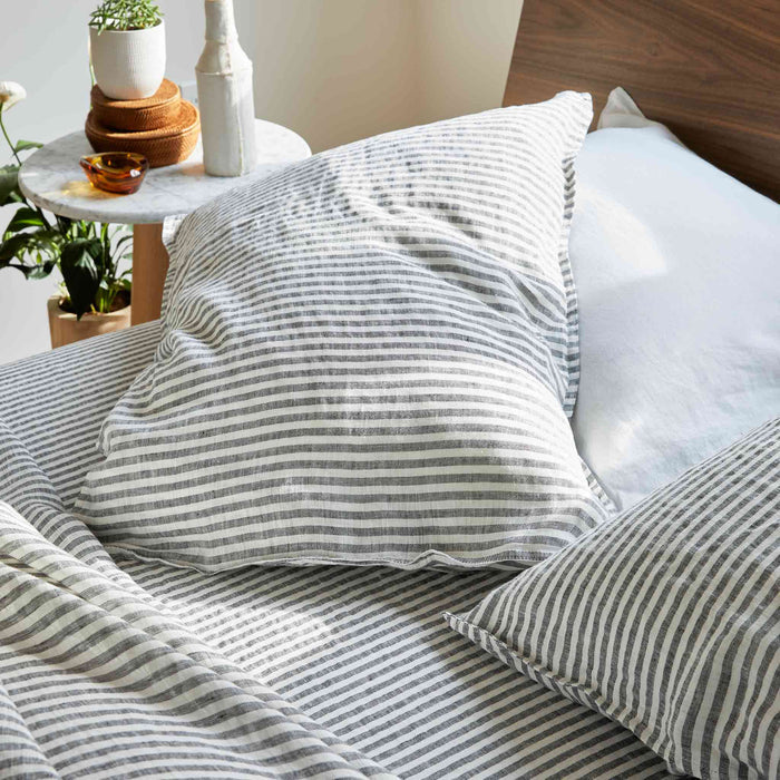 FEED [Charcoal Chambray and White Stripe] LIFESTYLE
